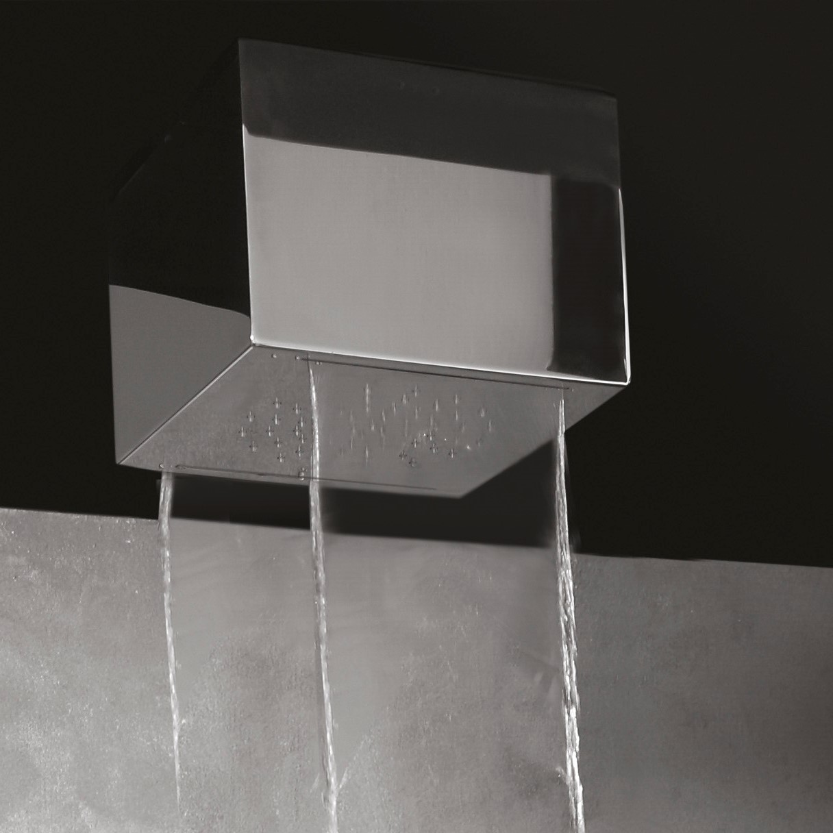 Cube ceiling mounted shower head - Image 2