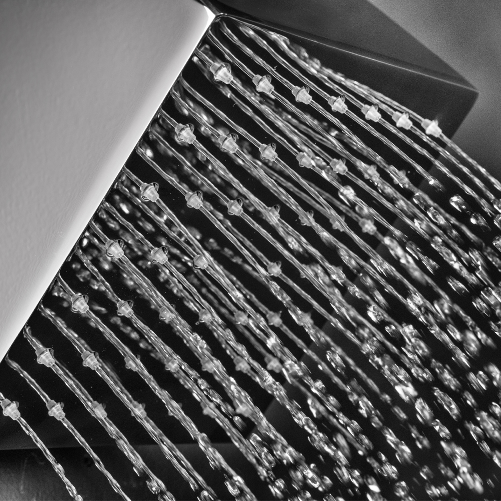 Angled wall mounted shower head - Image 3